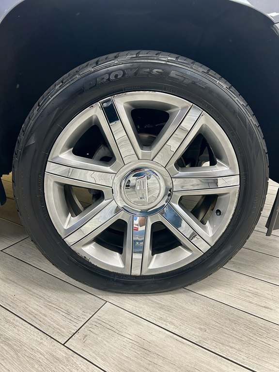 Photo 19 of this CADILLAC ESCALADE
