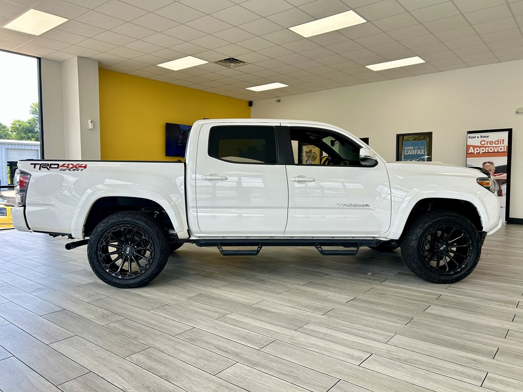 Photo 5 of this TOYOTA TACOMA