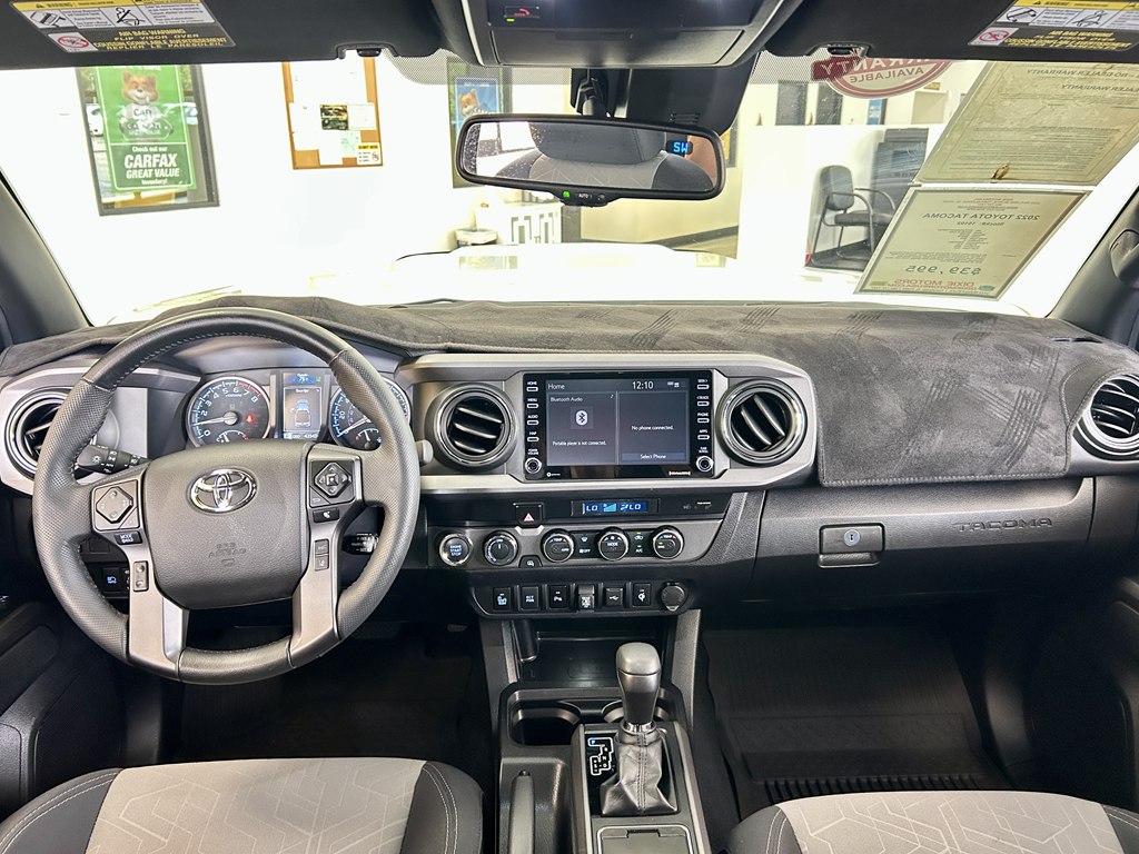 Photo 10 of this TOYOTA TACOMA