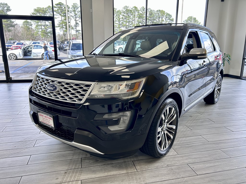 Photo 3 of this FORD EXPLORER