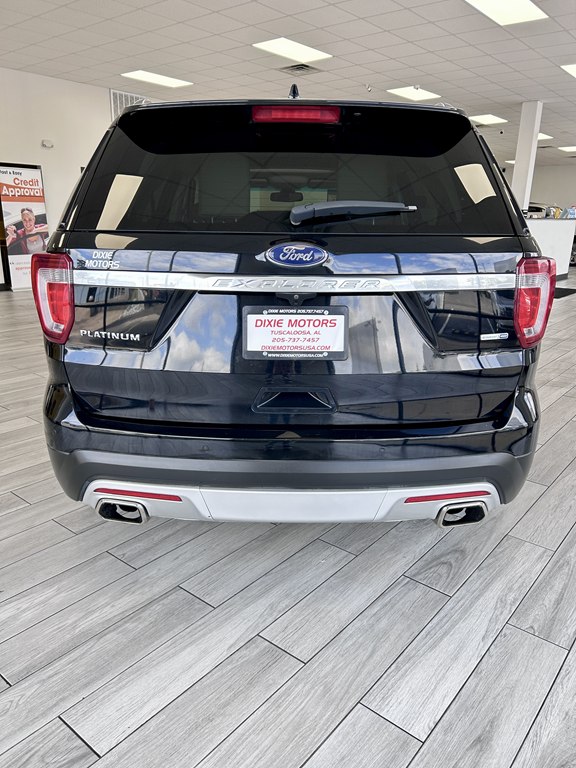 Photo 8 of this FORD EXPLORER