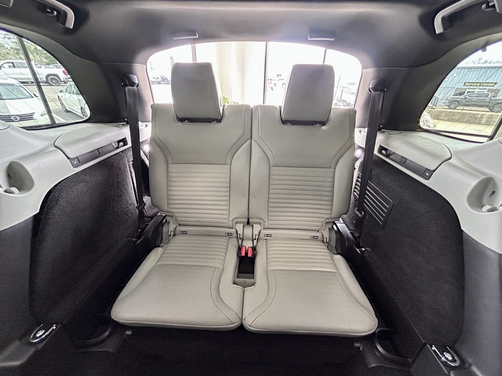 Photo 18 of this LAND ROVER DISCOVERY
