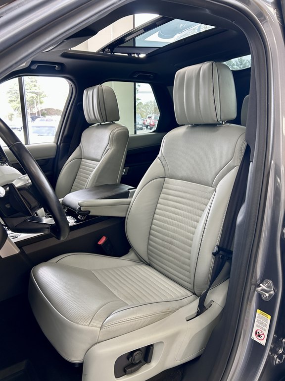 Photo 14 of this LAND ROVER DISCOVERY