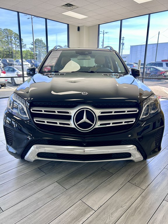 Photo 2 of this MERCEDES-BENZ GLS