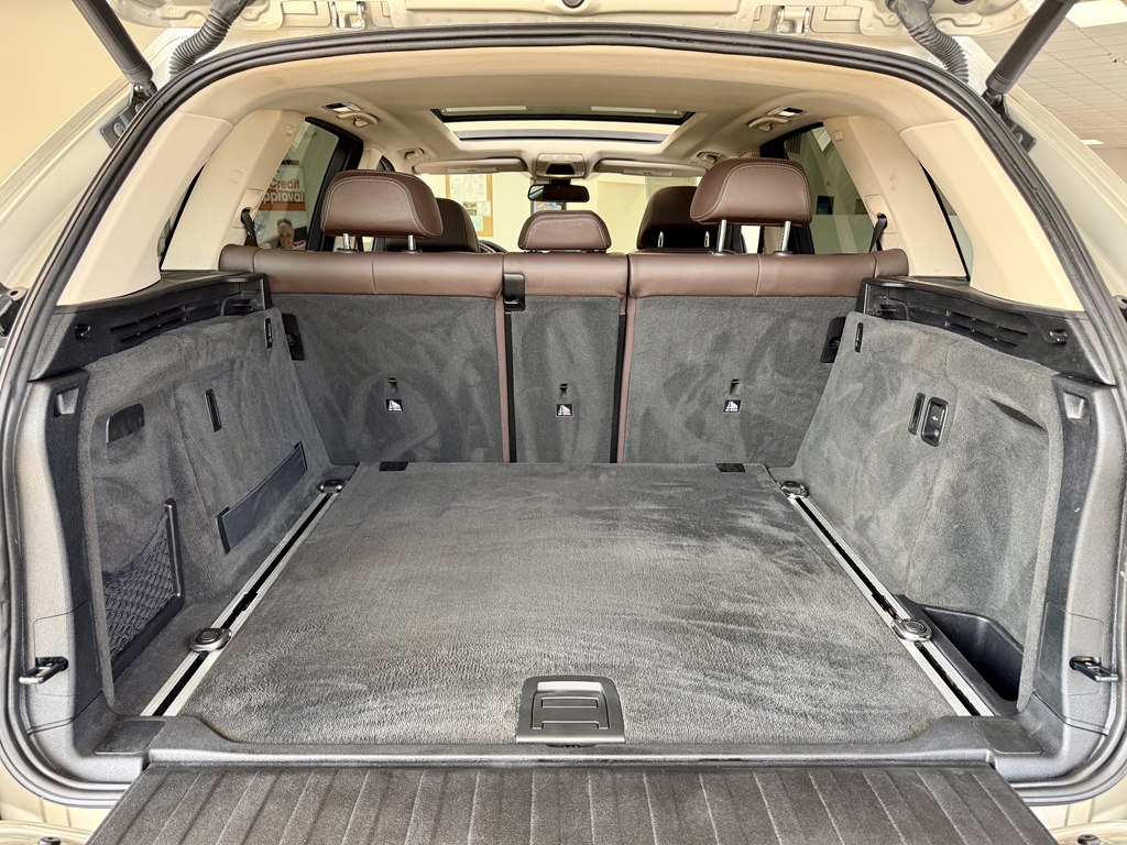 Photo 9 of this BMW X5