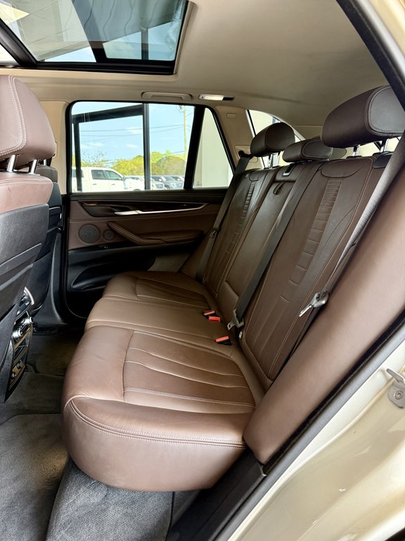 Photo 17 of this BMW X5