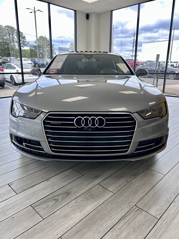 Photo 2 of this AUDI A7