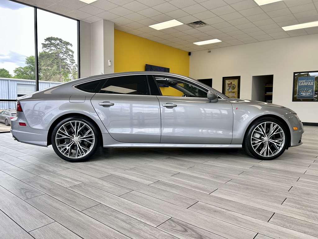 Photo 5 of this AUDI A7