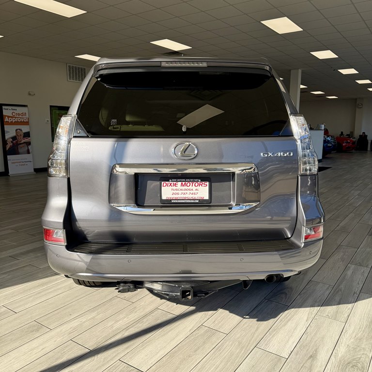Photo 8 of this LEXUS GX
