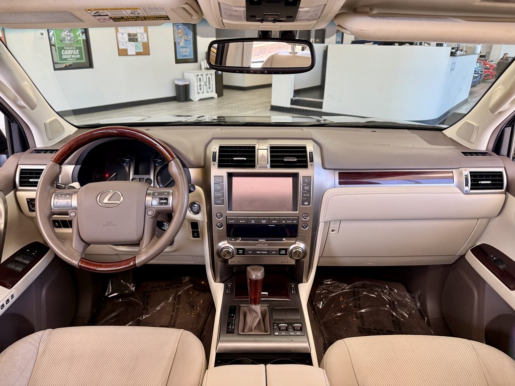 Photo 10 of this LEXUS GX