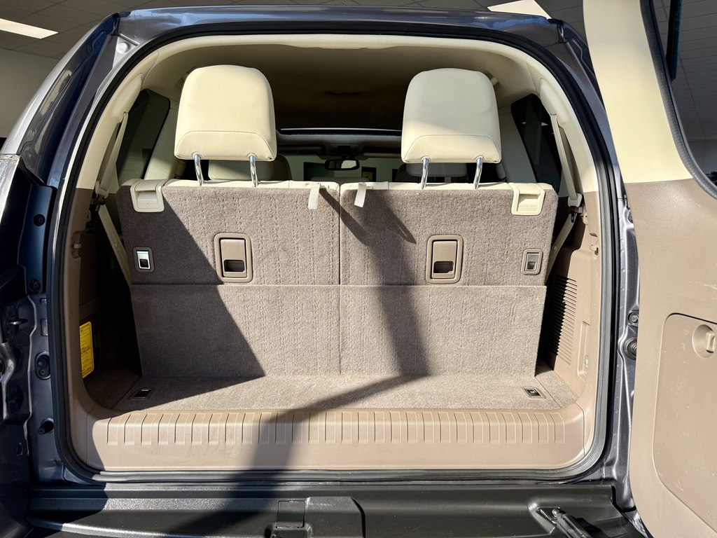 Photo 9 of this LEXUS GX