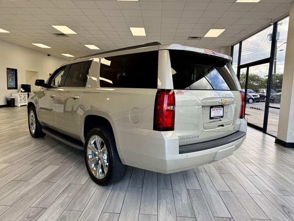 Photo 7 of this CHEVROLET SUBURBAN