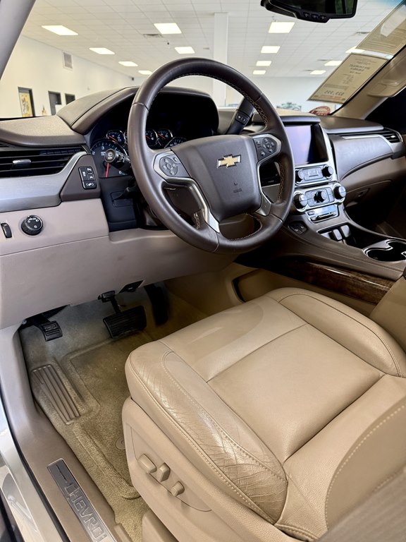 Photo 13 of this CHEVROLET SUBURBAN