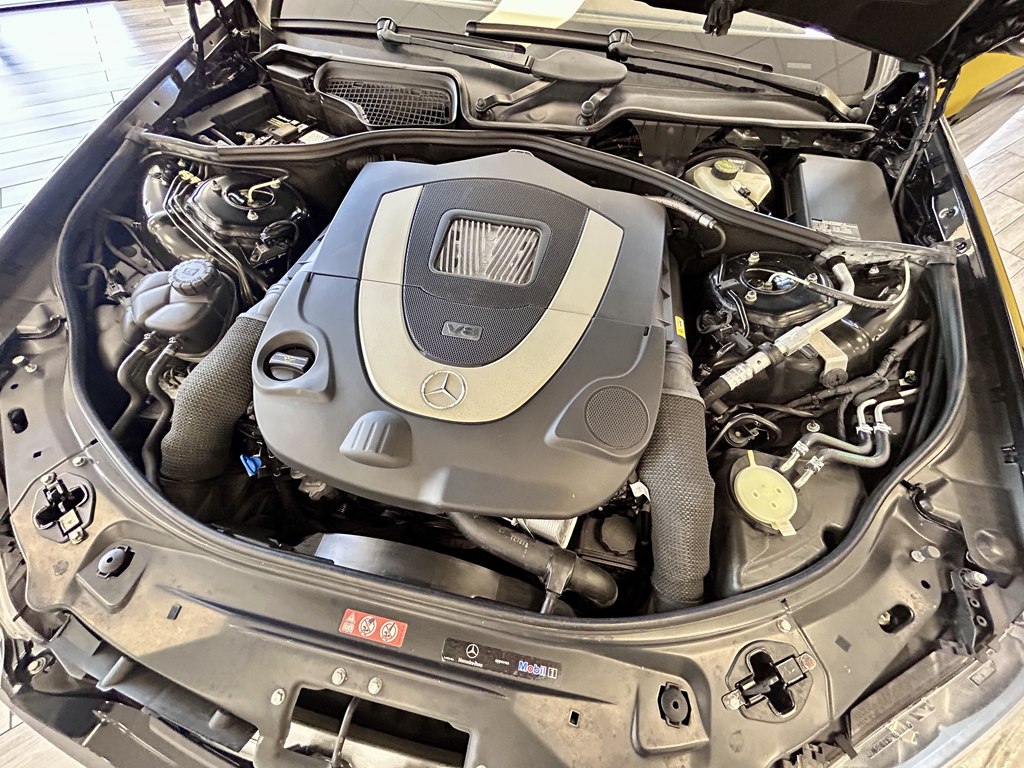 Photo 18 of this MERCEDES-BENZ S-CLASS