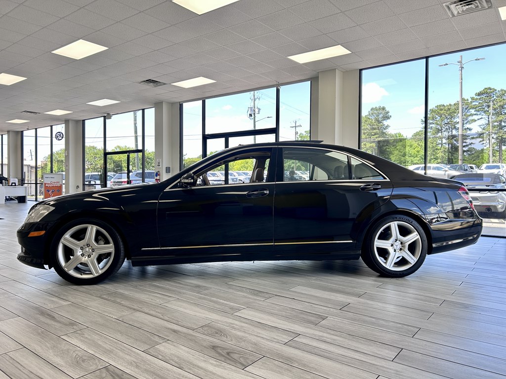 Photo 4 of this MERCEDES-BENZ S-CLASS