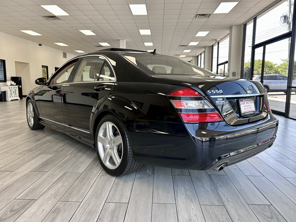 Photo 7 of this MERCEDES-BENZ S-CLASS