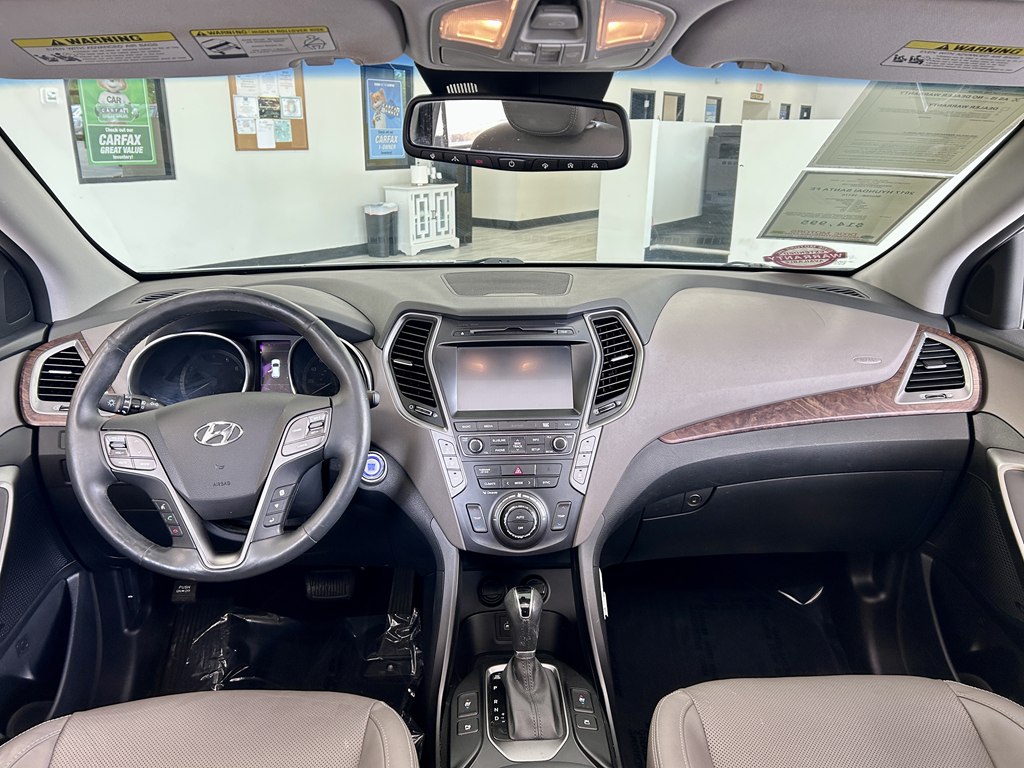 Photo 10 of this HYUNDAI SANTA FE