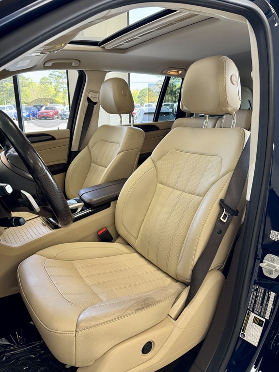 Photo 13 of this MERCEDES-BENZ GLS