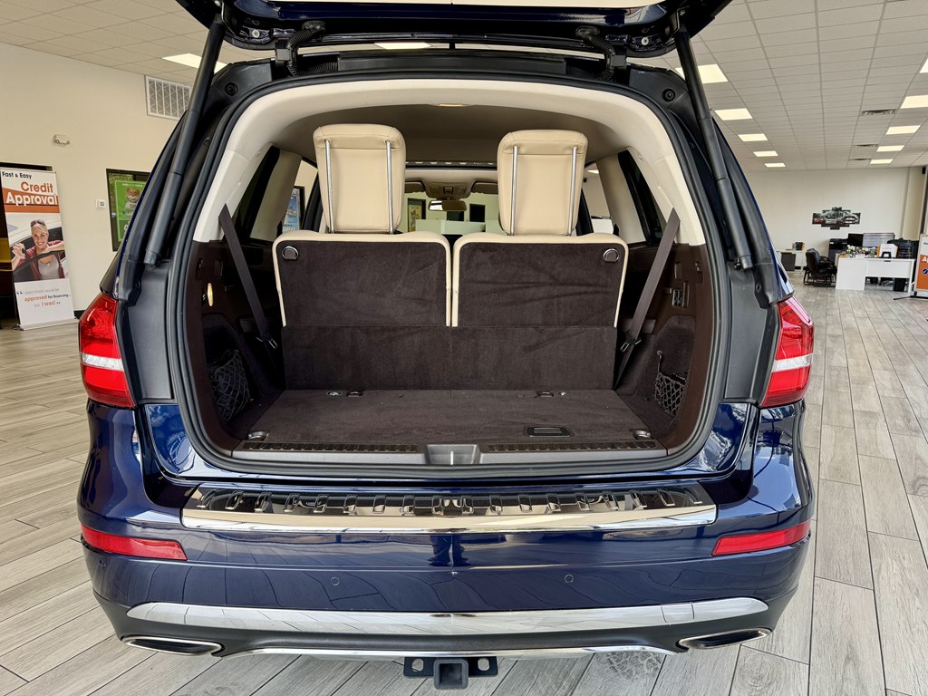 Photo 9 of this MERCEDES-BENZ GLS
