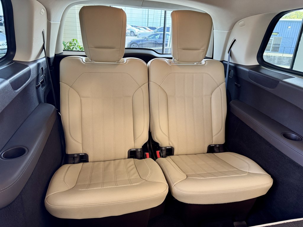 Photo 17 of this MERCEDES-BENZ GLS