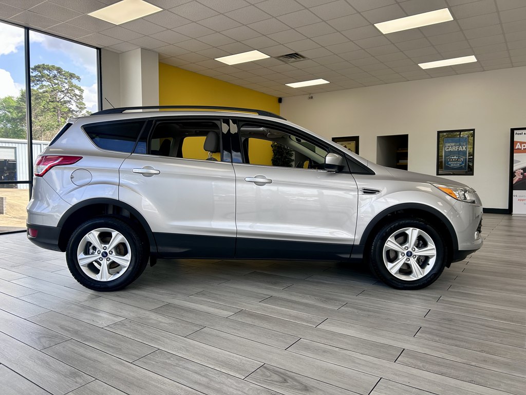 Photo 5 of this FORD ESCAPE