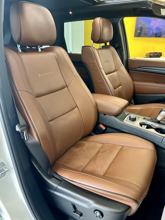 Photo 16 of this JEEP GRAND CHEROKEE