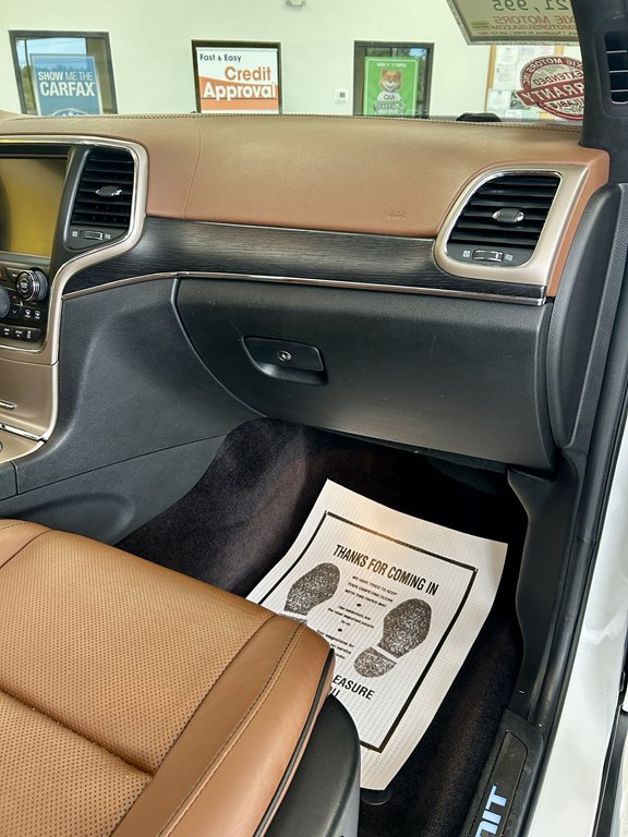 Photo 12 of this JEEP GRAND CHEROKEE