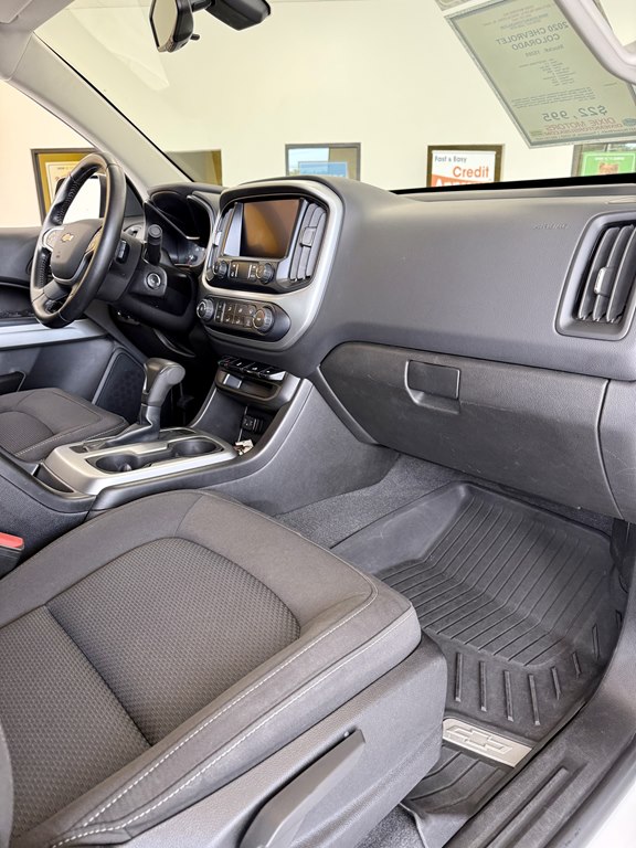 Photo 12 of this CHEVROLET COLORADO