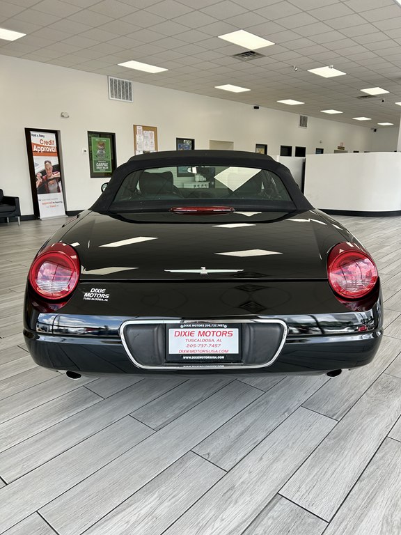 Photo 8 of this FORD THUNDERBIRD