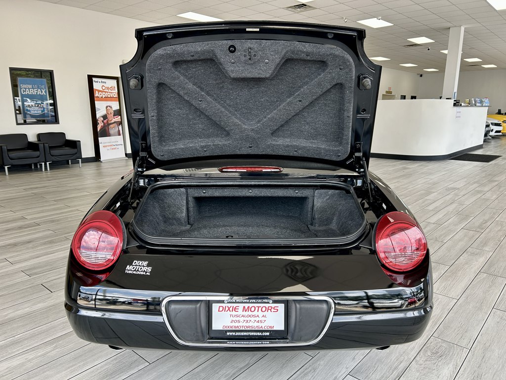 Photo 9 of this FORD THUNDERBIRD