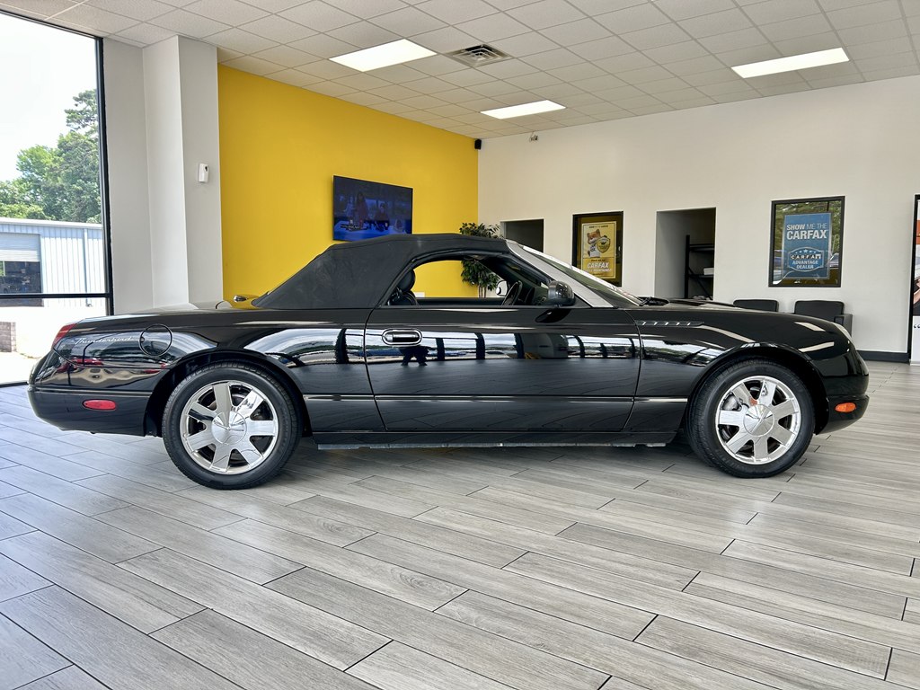 Photo 5 of this FORD THUNDERBIRD
