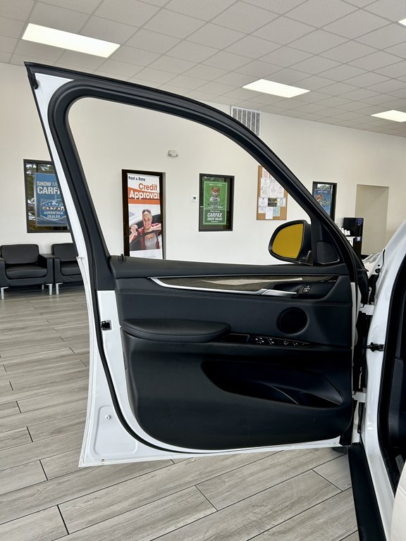 Photo 15 of this BMW X5