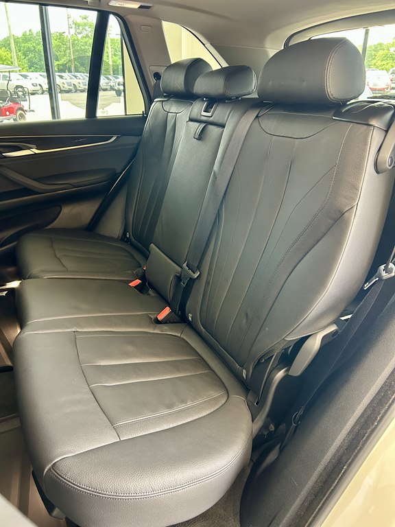 Photo 17 of this BMW X5
