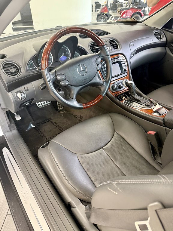 Photo 12 of this MERCEDES-BENZ SL