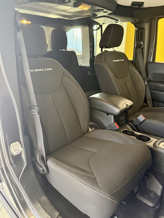 Photo 15 of this JEEP WRANGLER UNLIMI