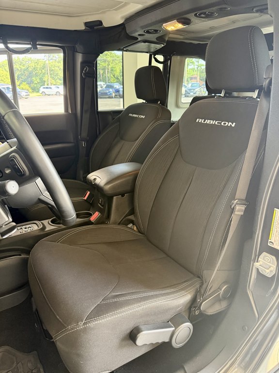Photo 13 of this JEEP WRANGLER UNLIMI