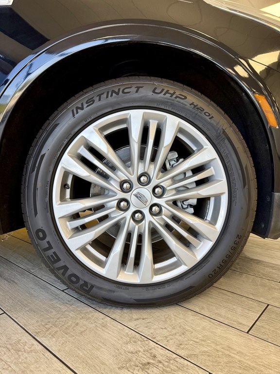 Photo 19 of this CADILLAC XT5