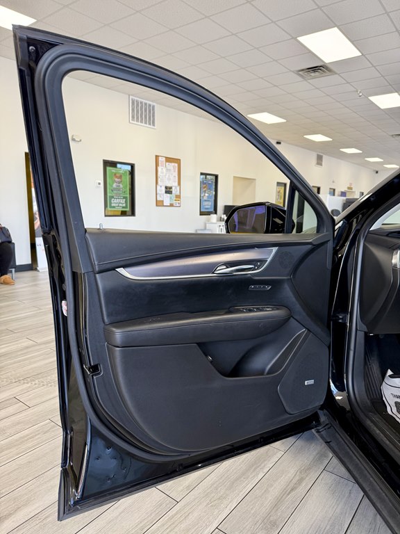 Photo 14 of this CADILLAC XT5