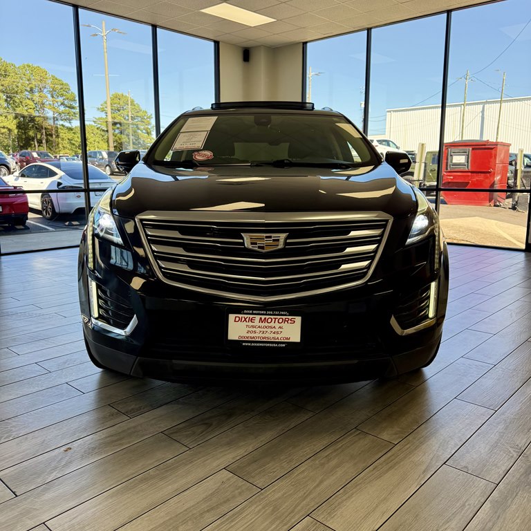 Photo 2 of this CADILLAC XT5