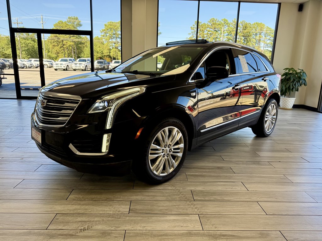 Photo 3 of this CADILLAC XT5