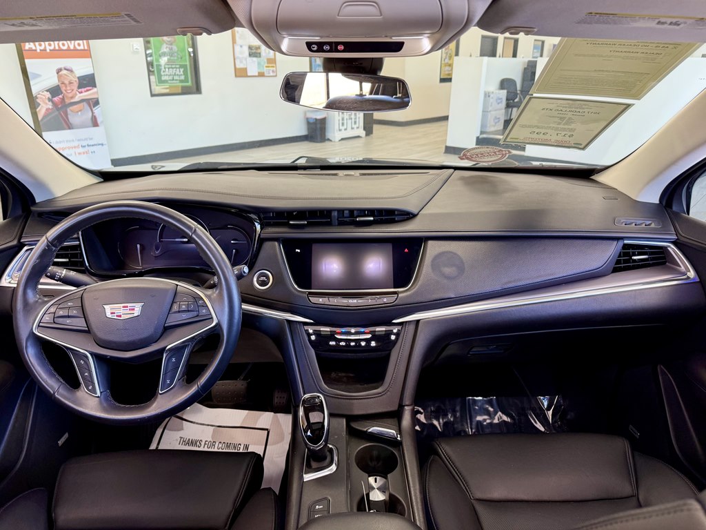 Photo 10 of this CADILLAC XT5