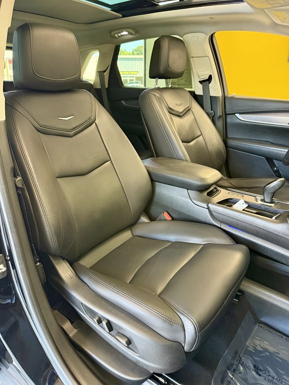 Photo 15 of this CADILLAC XT5