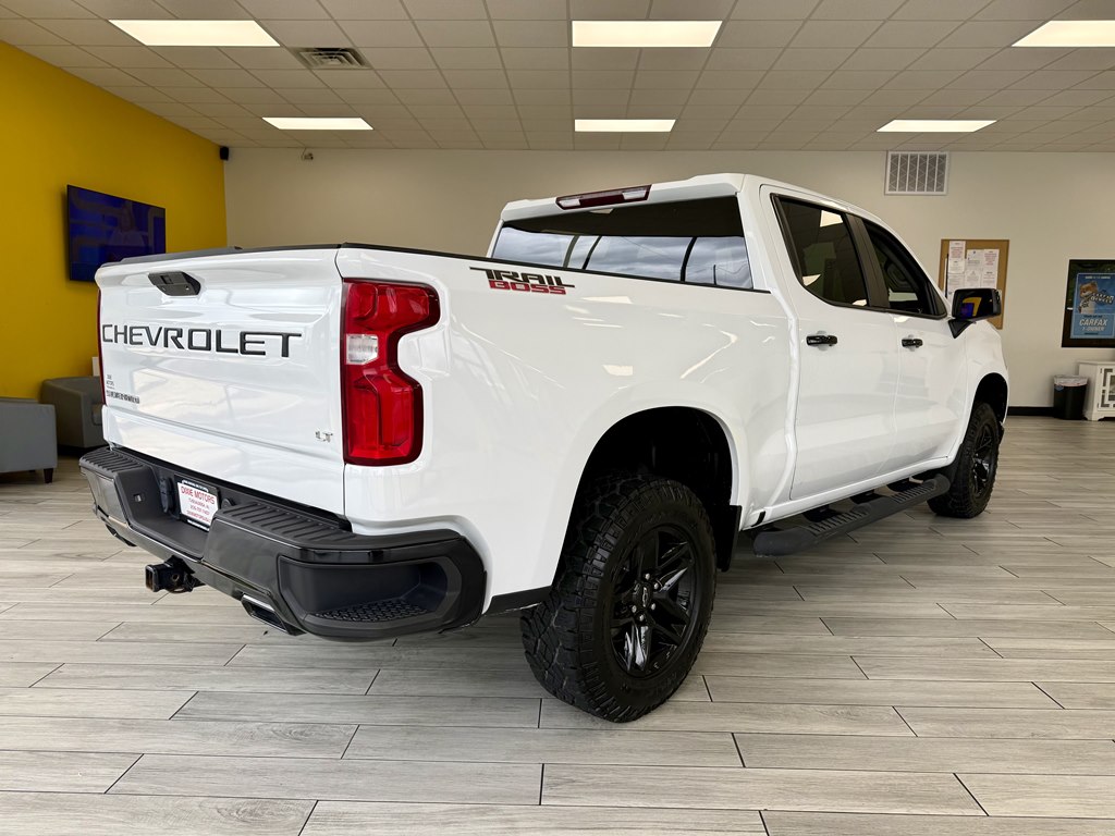 Photo 6 of this CHEVROLET SILVERADO