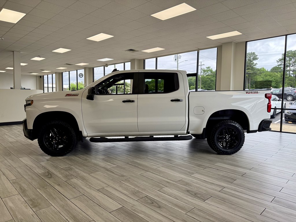 Photo 4 of this CHEVROLET SILVERADO