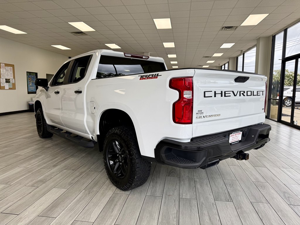 Photo 7 of this CHEVROLET SILVERADO