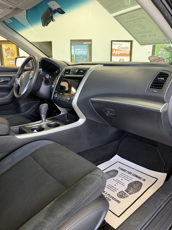 Photo 11 of this NISSAN ALTIMA