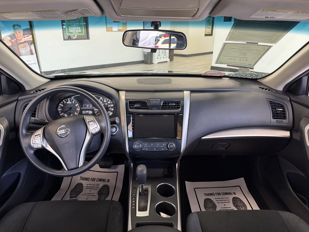 Photo 10 of this NISSAN ALTIMA