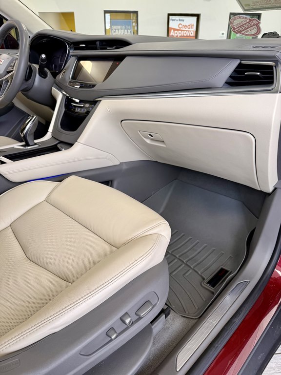Photo 12 of this CADILLAC XT5