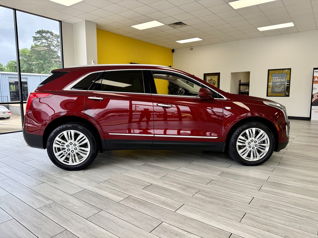 Photo 5 of this CADILLAC XT5