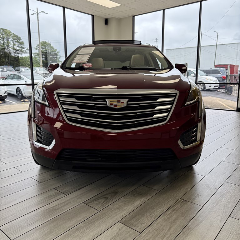 Photo 2 of this CADILLAC XT5